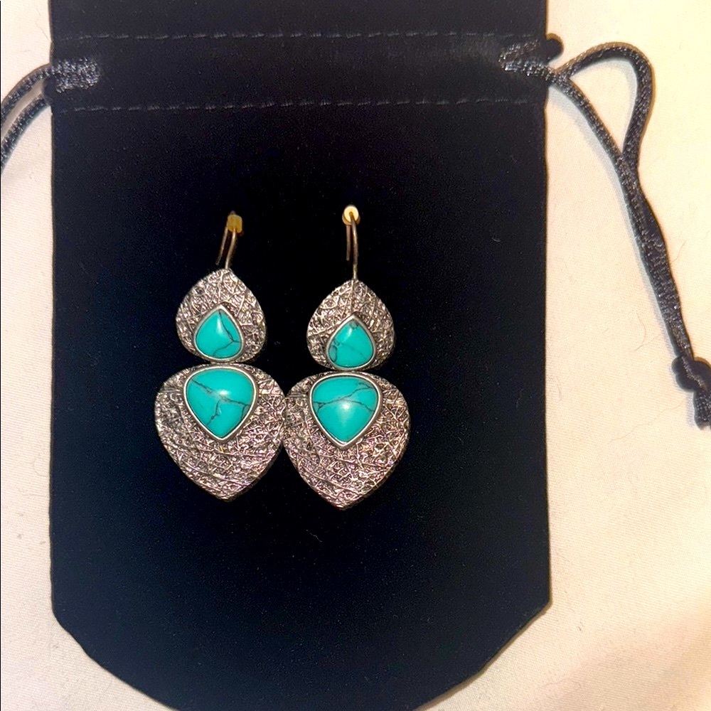 Kenneth Cole Reaction vintage silver and Turquoise Earrings with etched Design